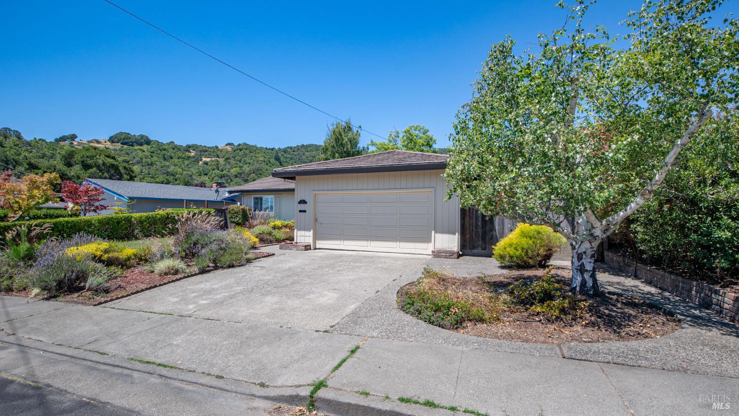 31 Briarwood Drive