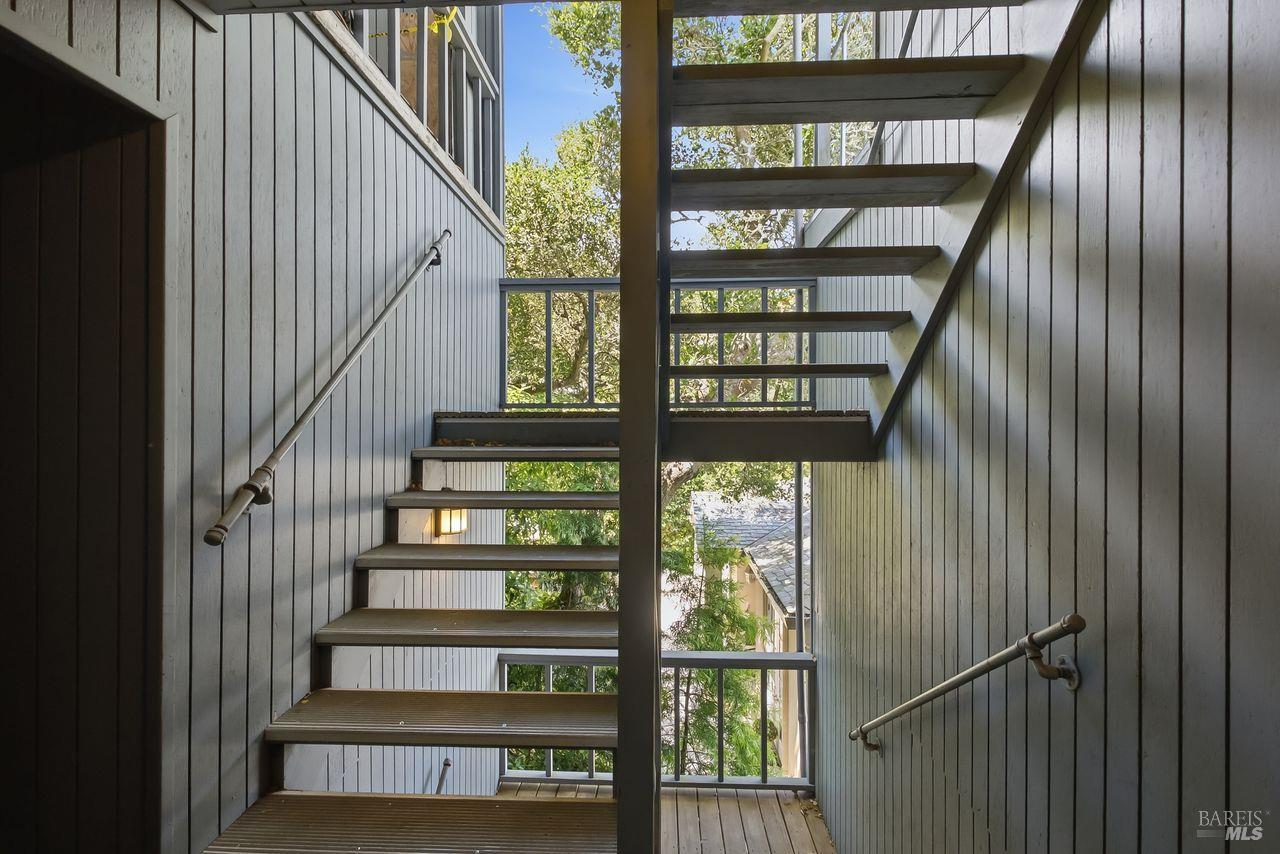 42 Edwards Avenue