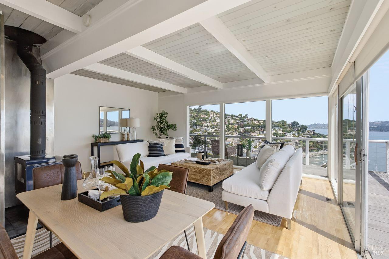 42 Edwards Avenue