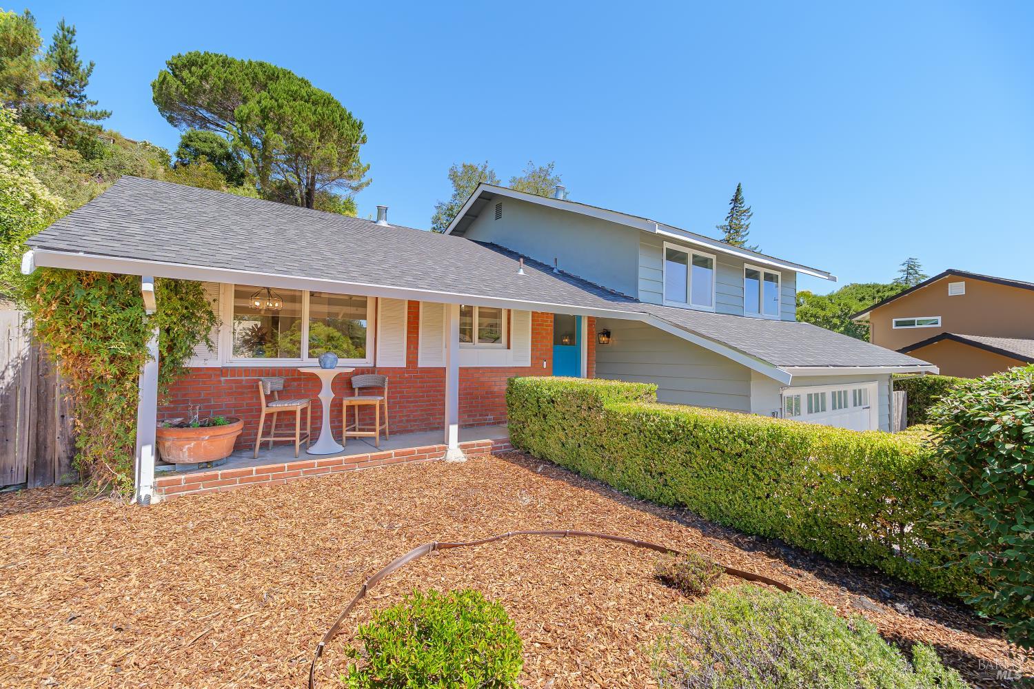87 Twelveoak Hill Drive