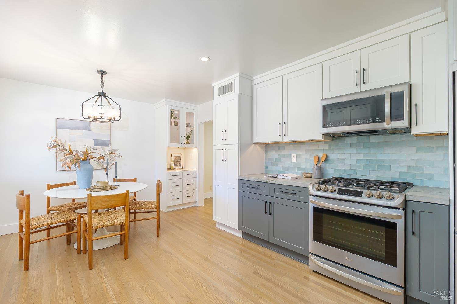 87 Twelveoak Hill Drive