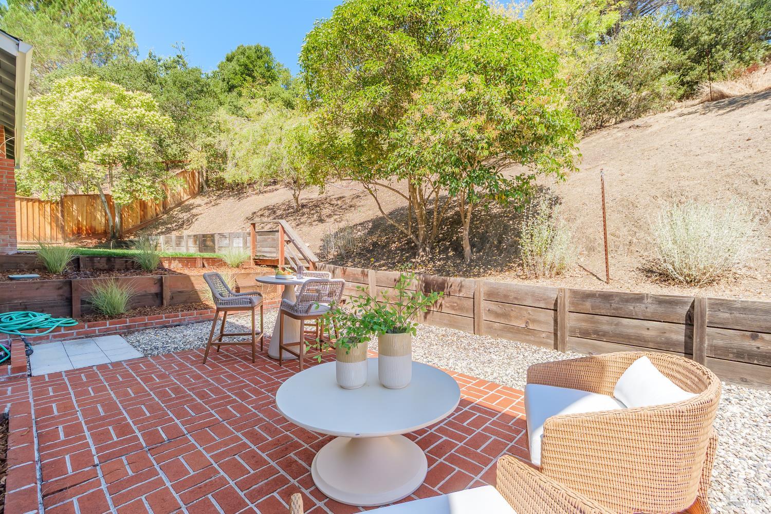 87 Twelveoak Hill Drive
