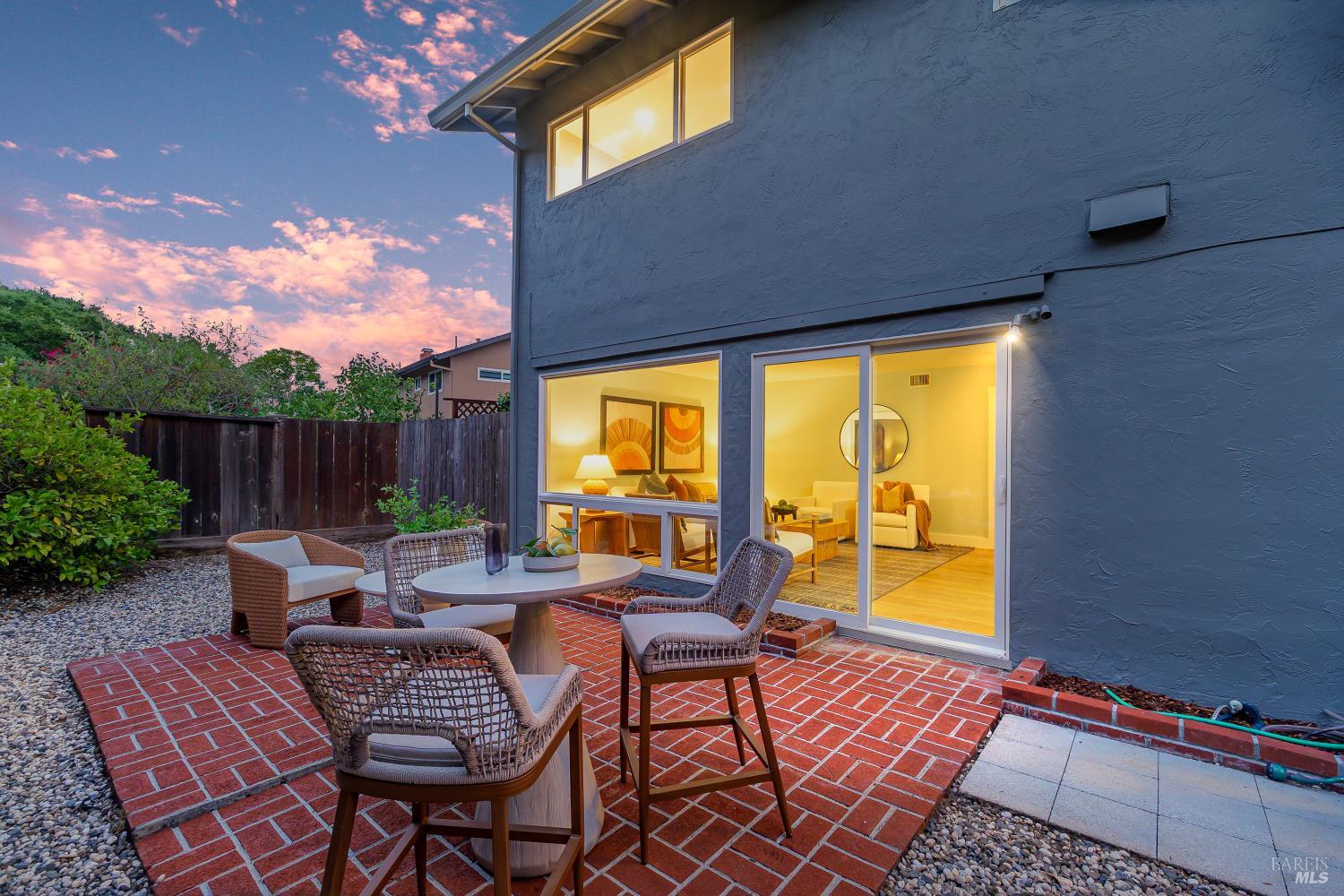 87 Twelveoak Hill Drive