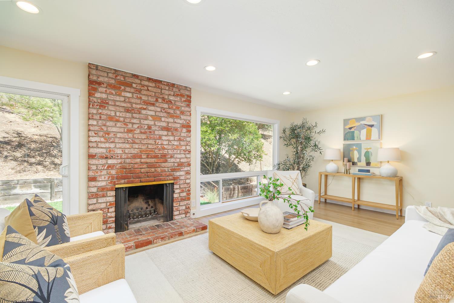 87 Twelveoak Hill Drive