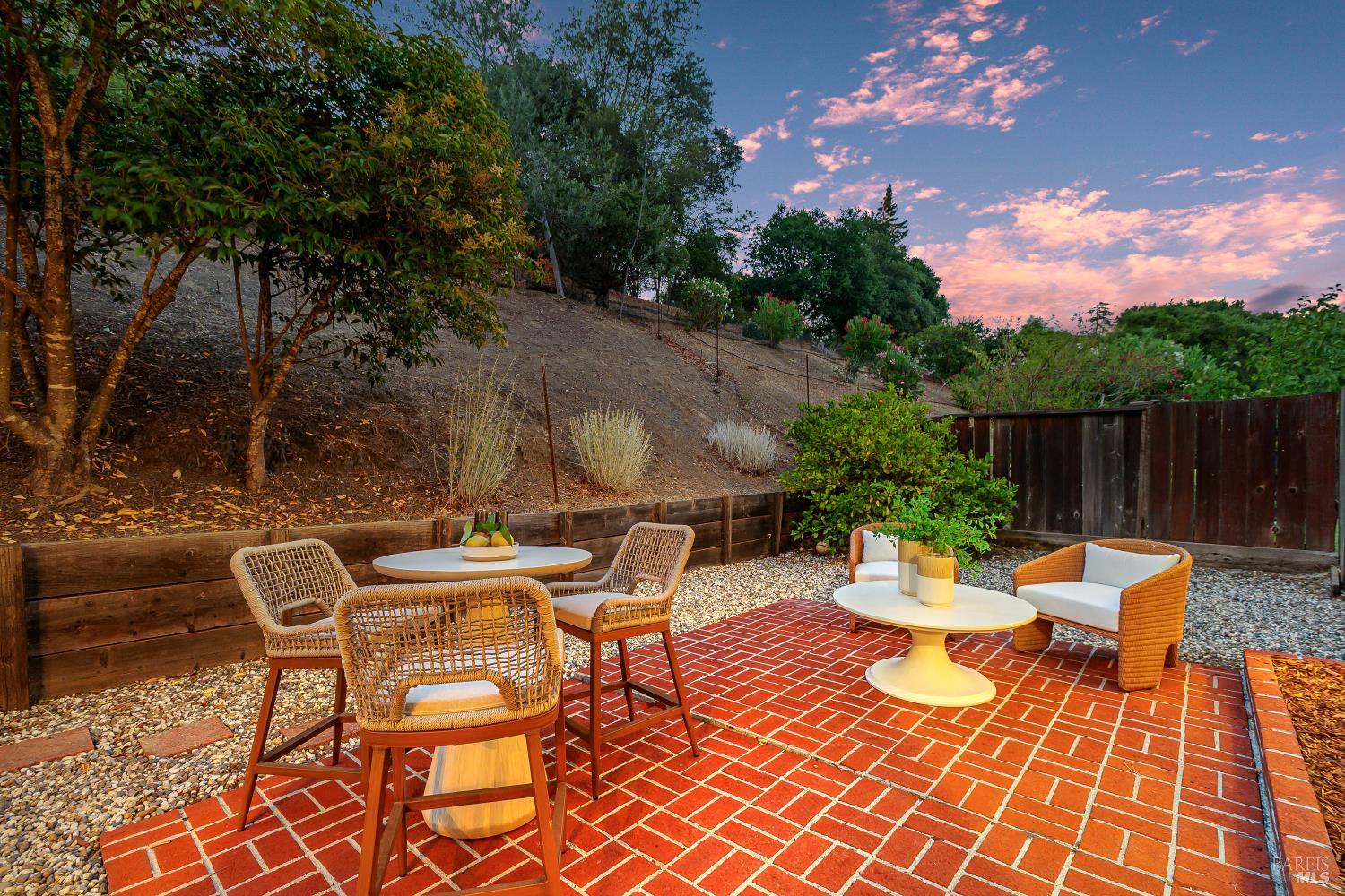 87 Twelveoak Hill Drive