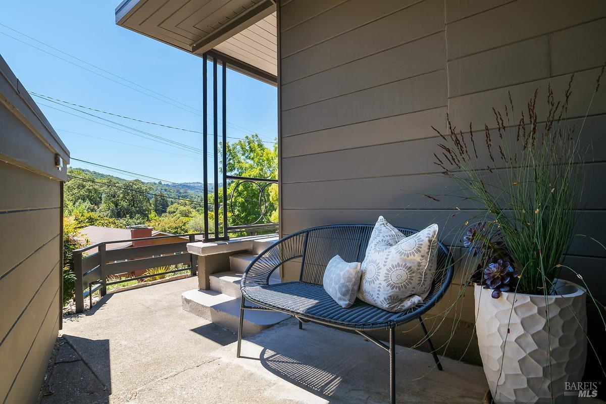 11 Sun View Avenue