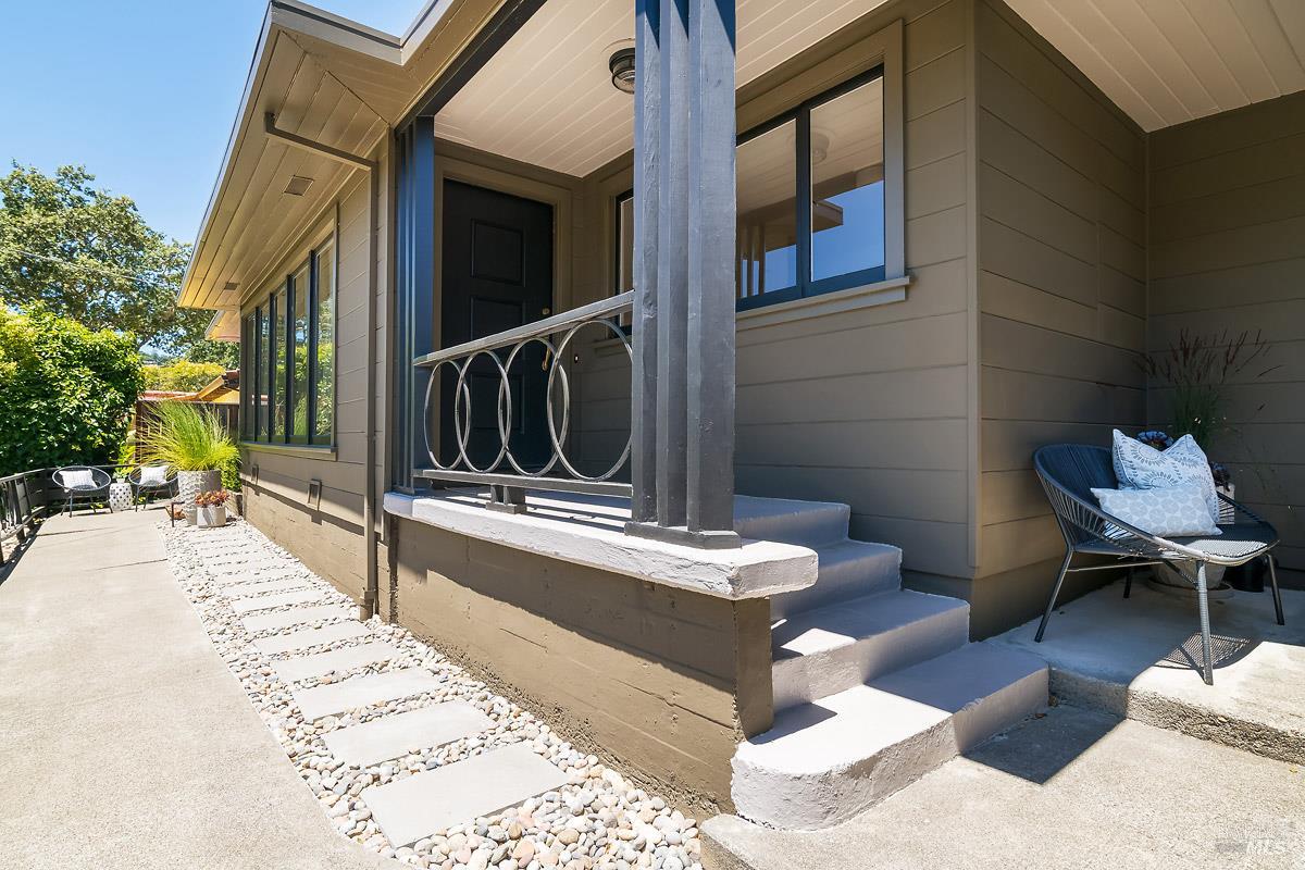 11 Sun View Avenue