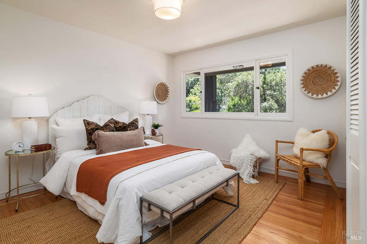 11 Sun View Avenue