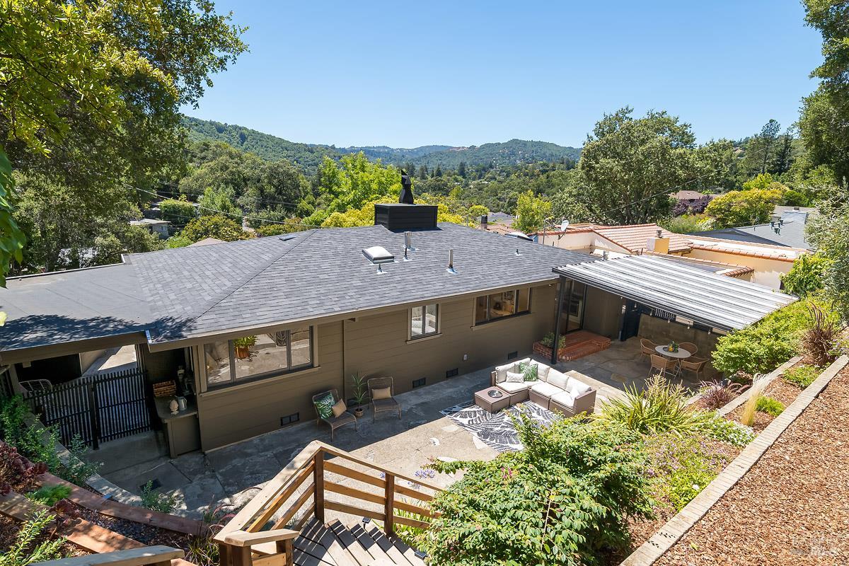 11 Sun View Avenue