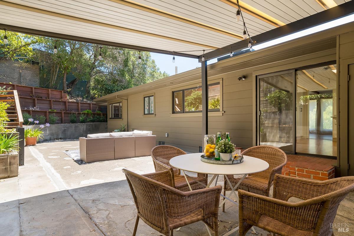 11 Sun View Avenue