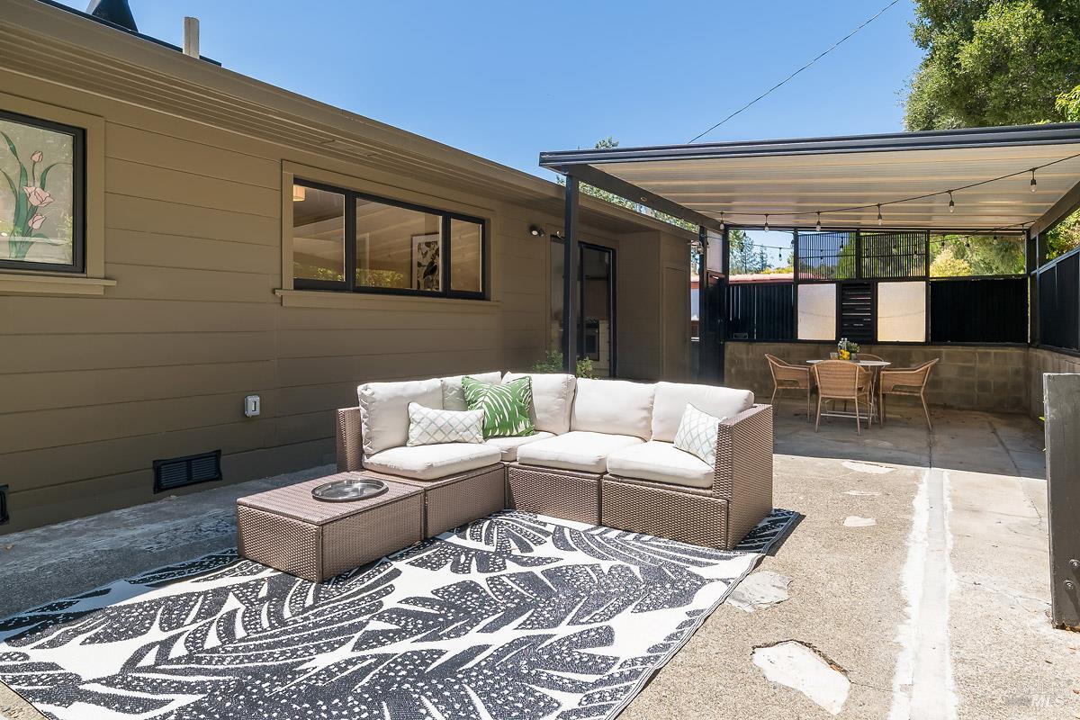 11 Sun View Avenue