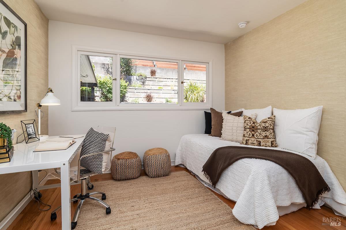 11 Sun View Avenue
