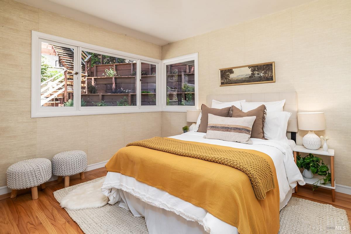 11 Sun View Avenue