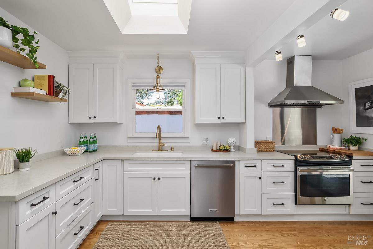 11 Sun View Avenue