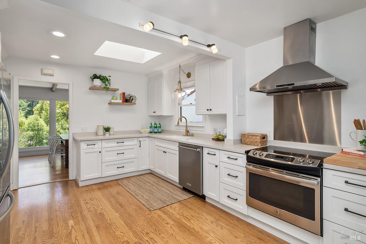 11 Sun View Avenue