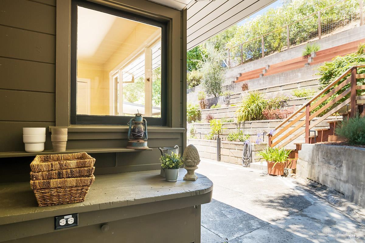 11 Sun View Avenue