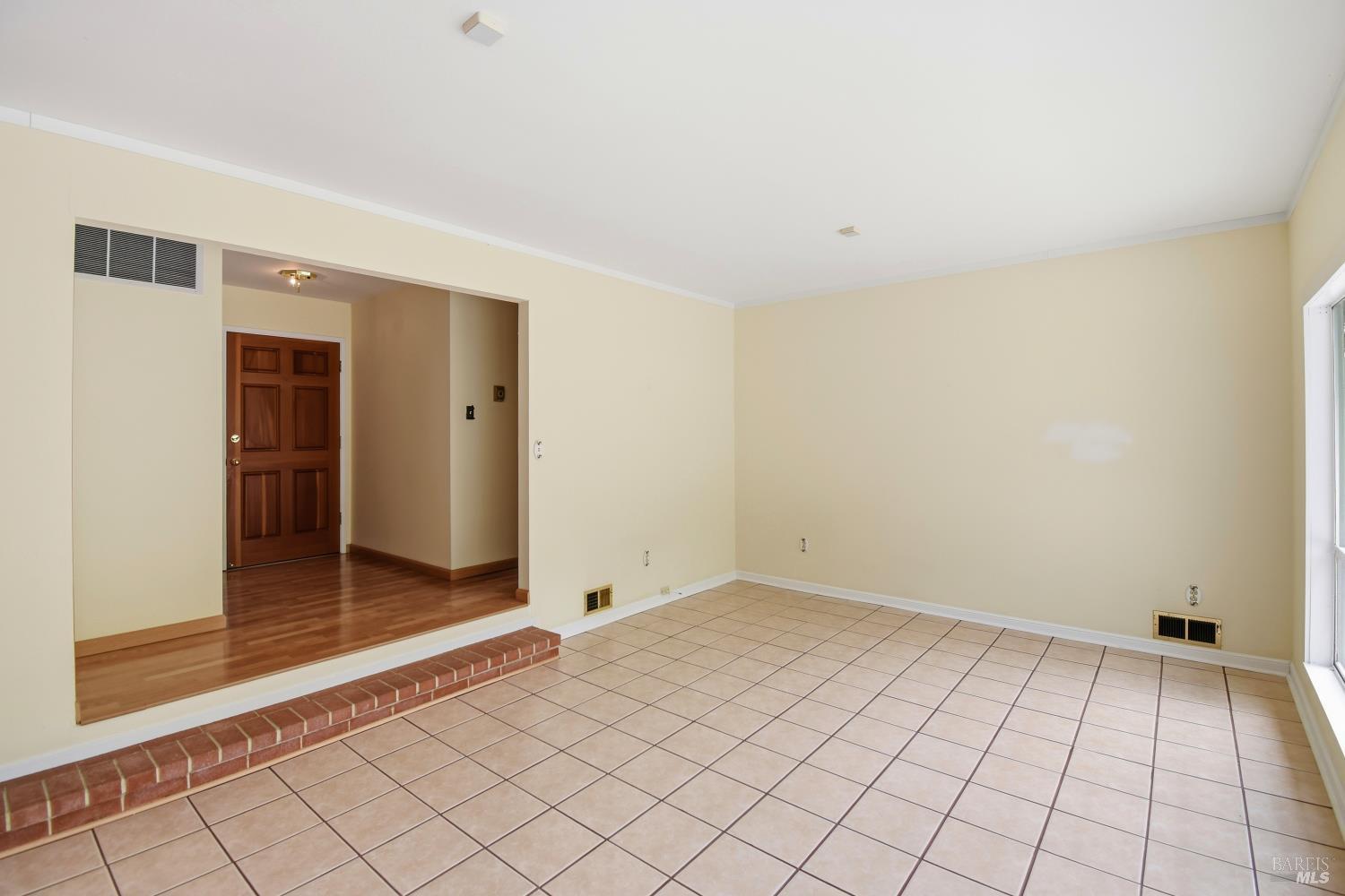 5 Sunny Oaks Drive