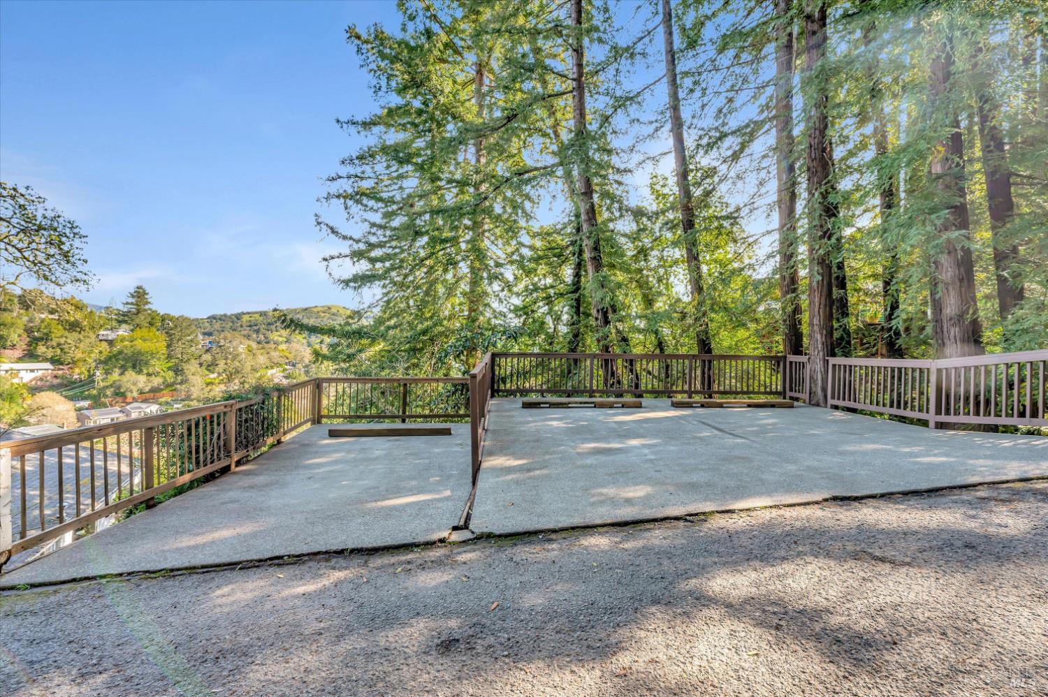 223 Scenic Road