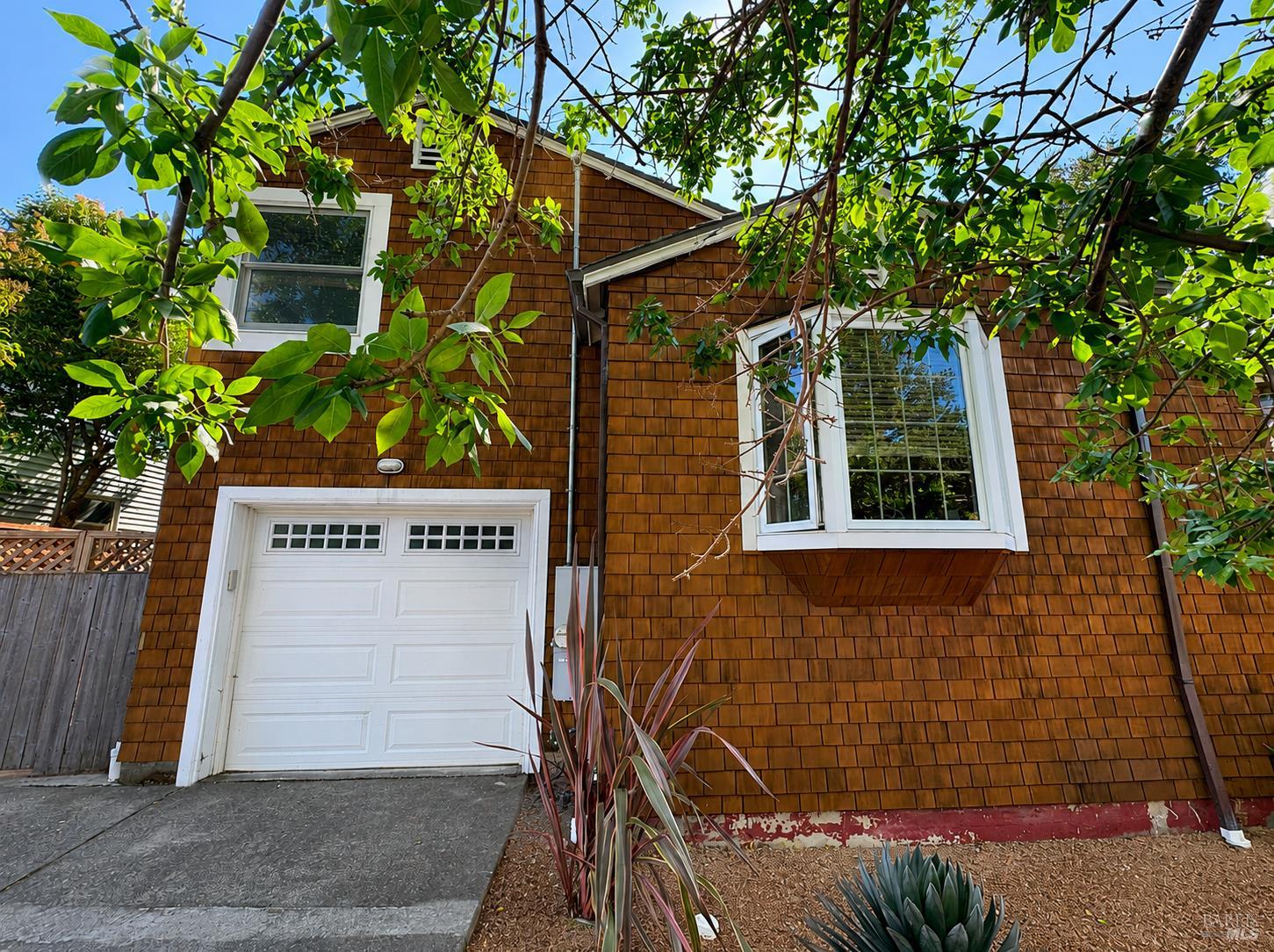 200 The Alameda