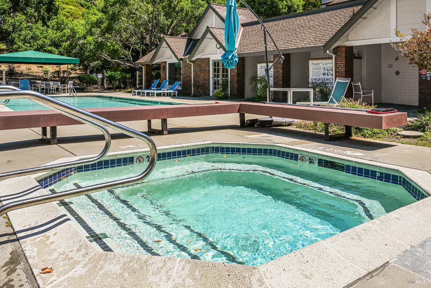 79 Village Circle