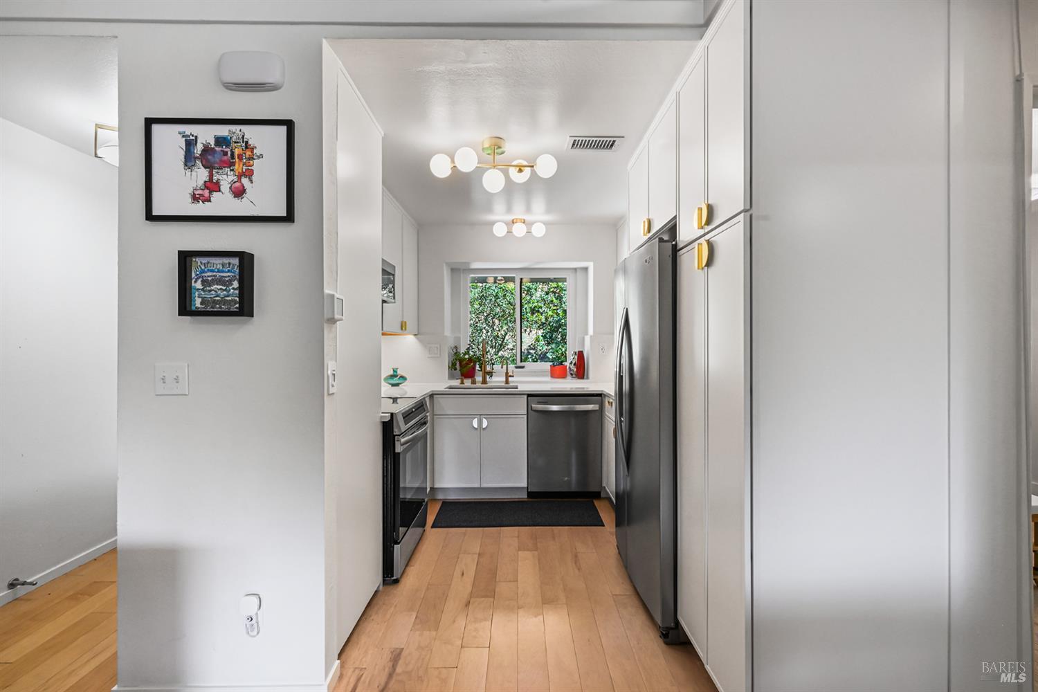 79 Village Circle
