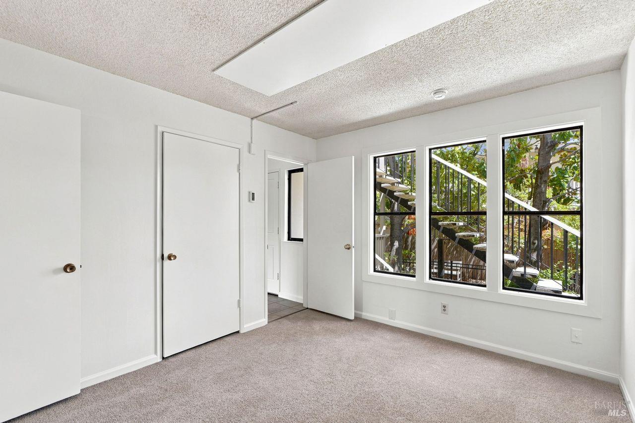 505 Larkspur Plaza Drive Unit: #3A