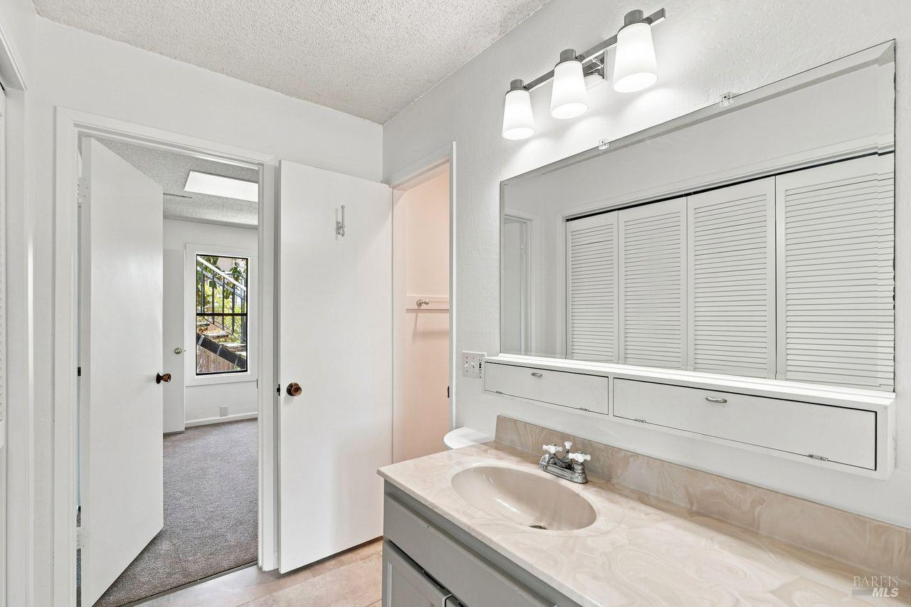 505 Larkspur Plaza Drive Unit: #3A