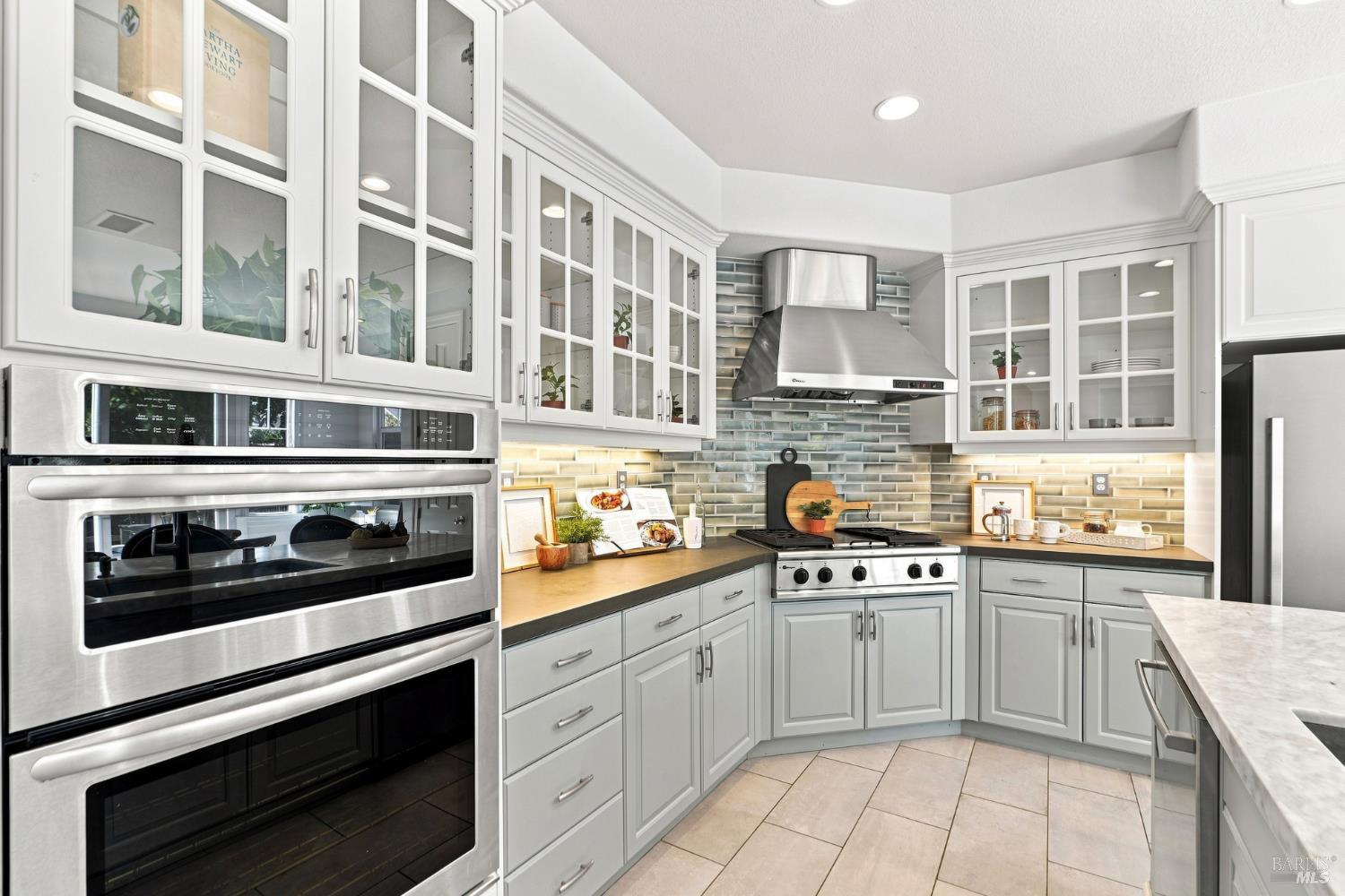 48 Presidio Drive