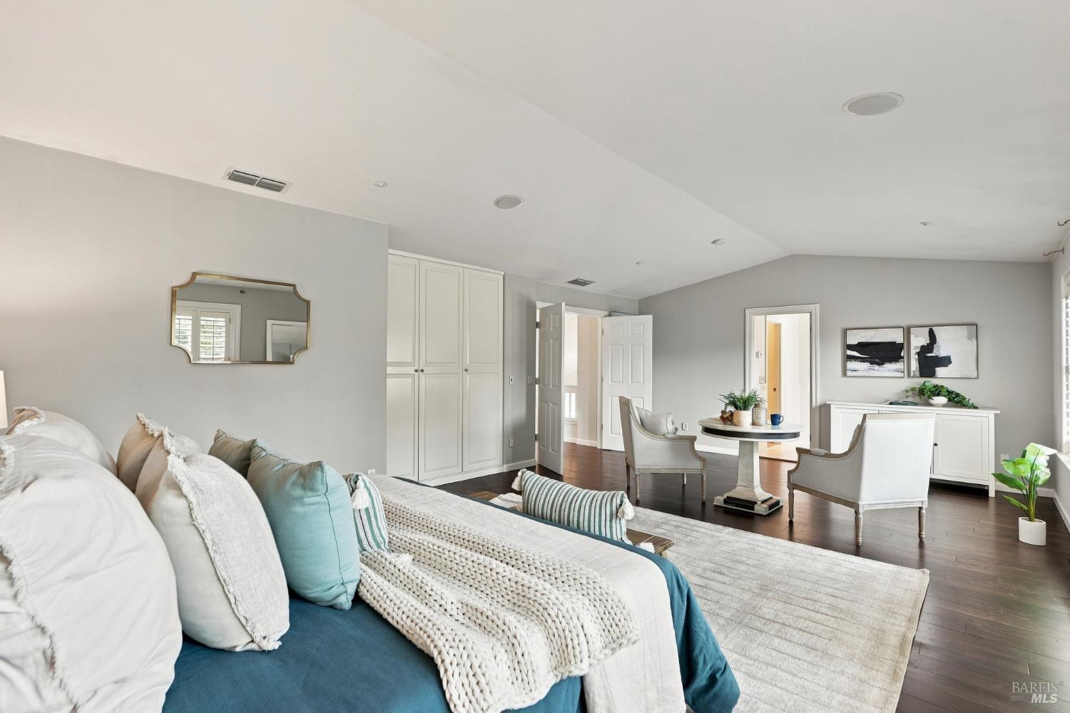 48 Presidio Drive