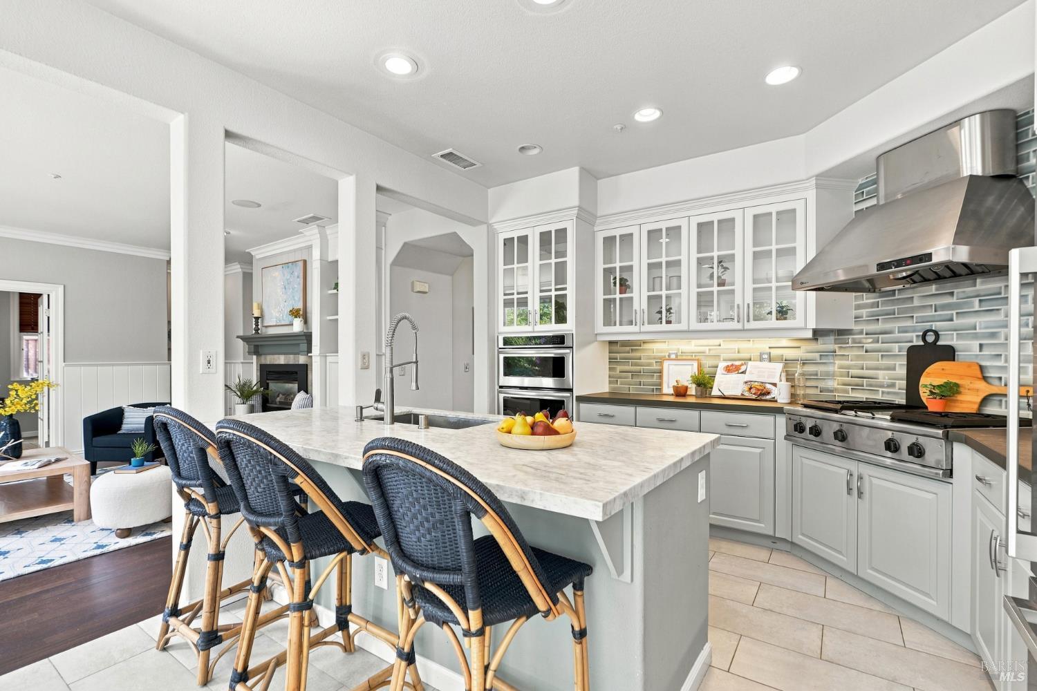 48 Presidio Drive