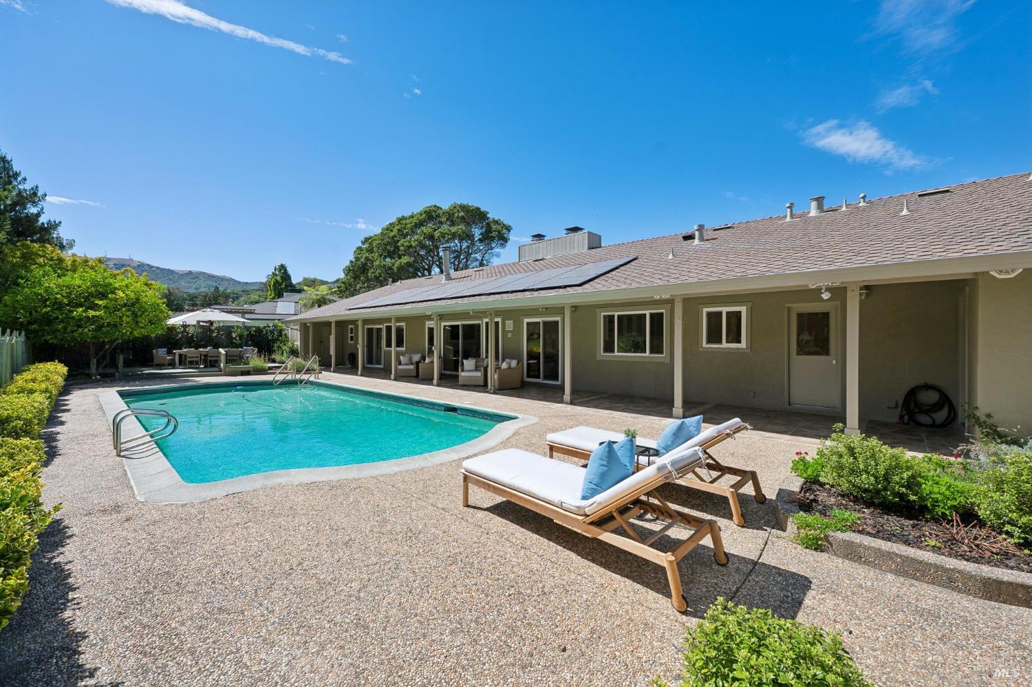 285 Country Club Drive