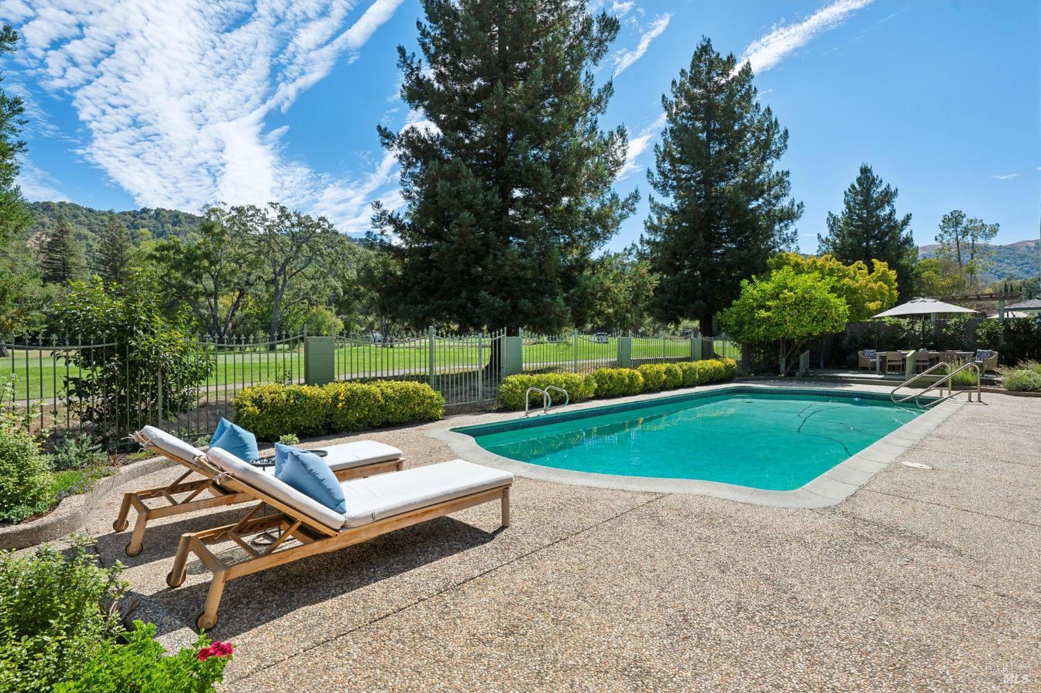 285 Country Club Drive