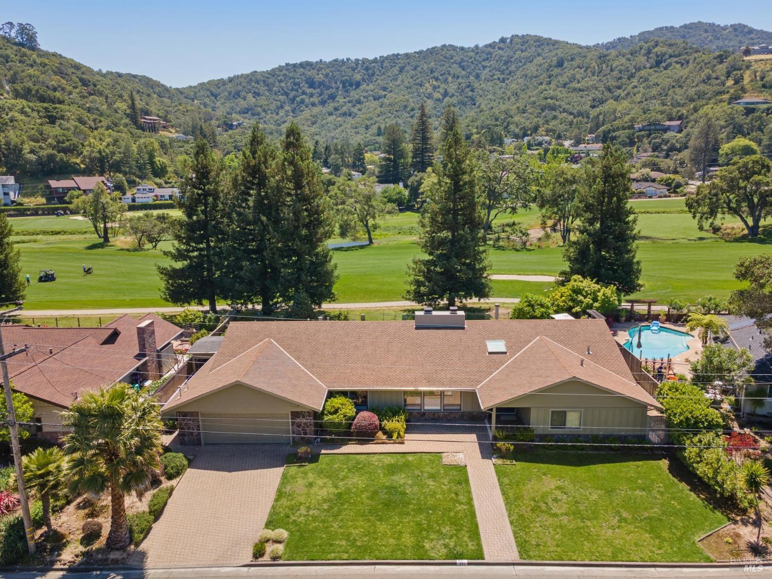 285 Country Club Drive
