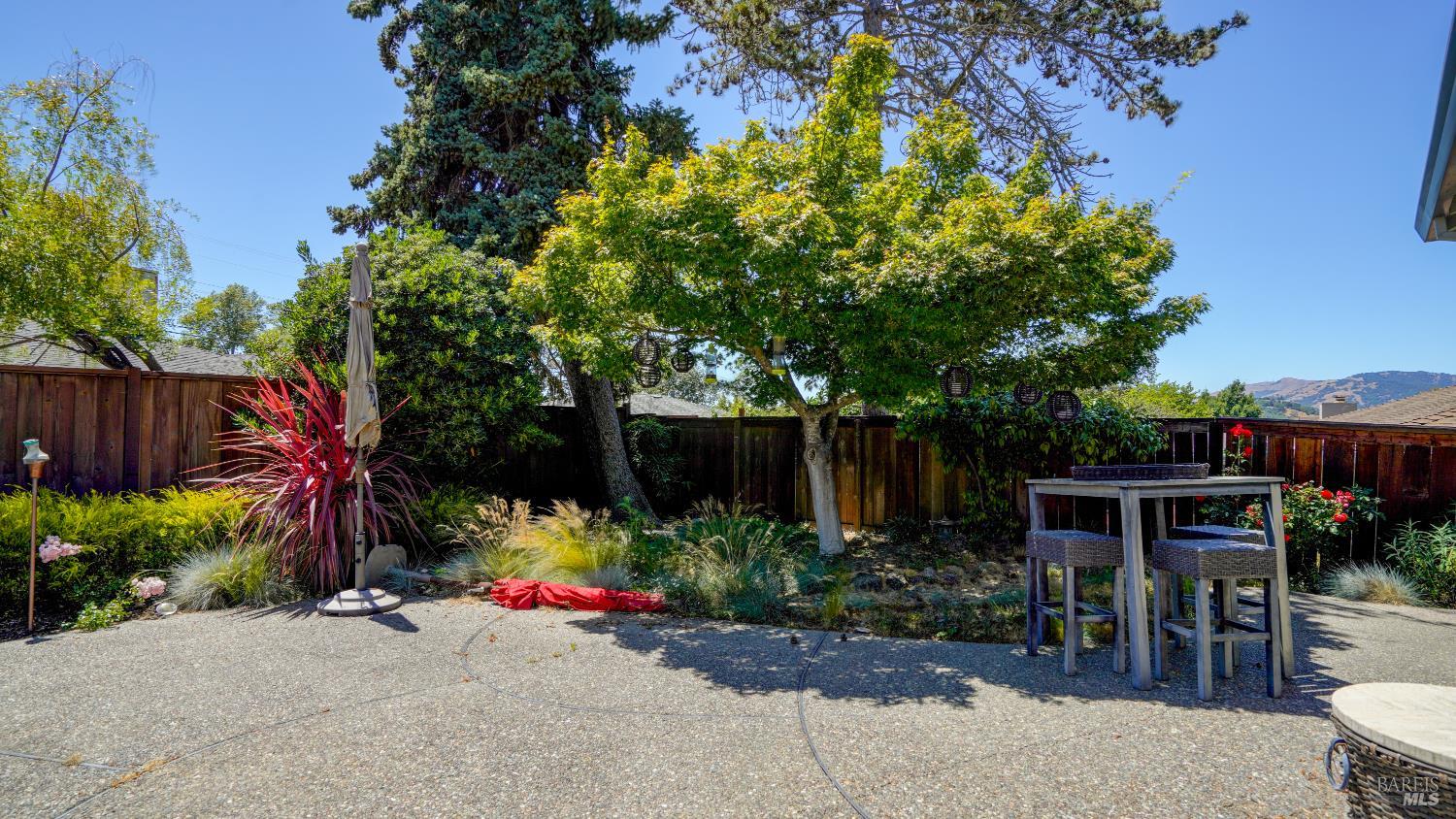 1 Cushing Avenue