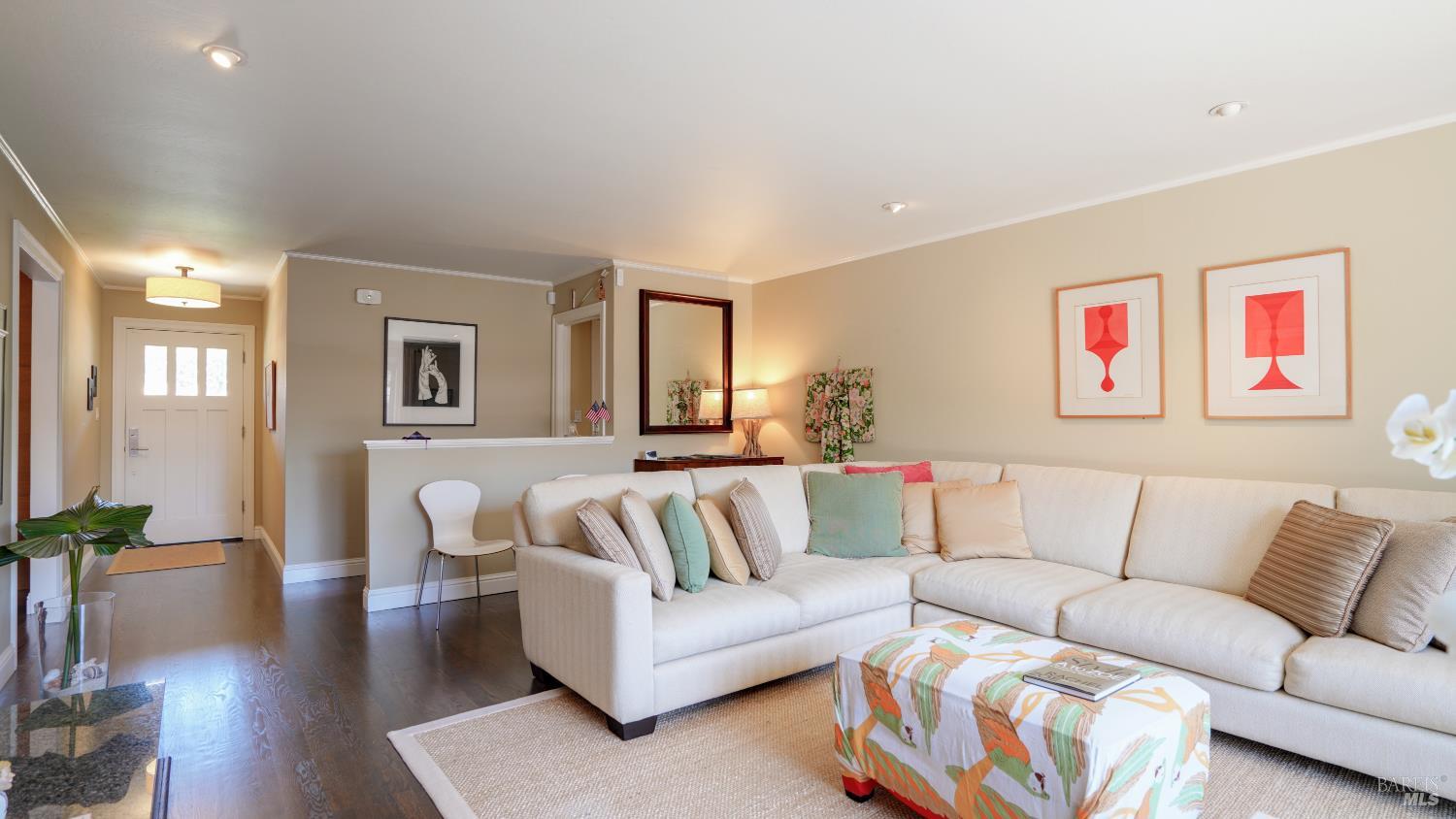 1 Cushing Avenue