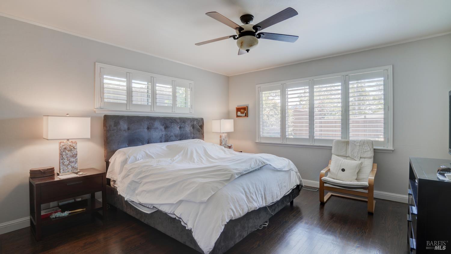 1 Cushing Avenue