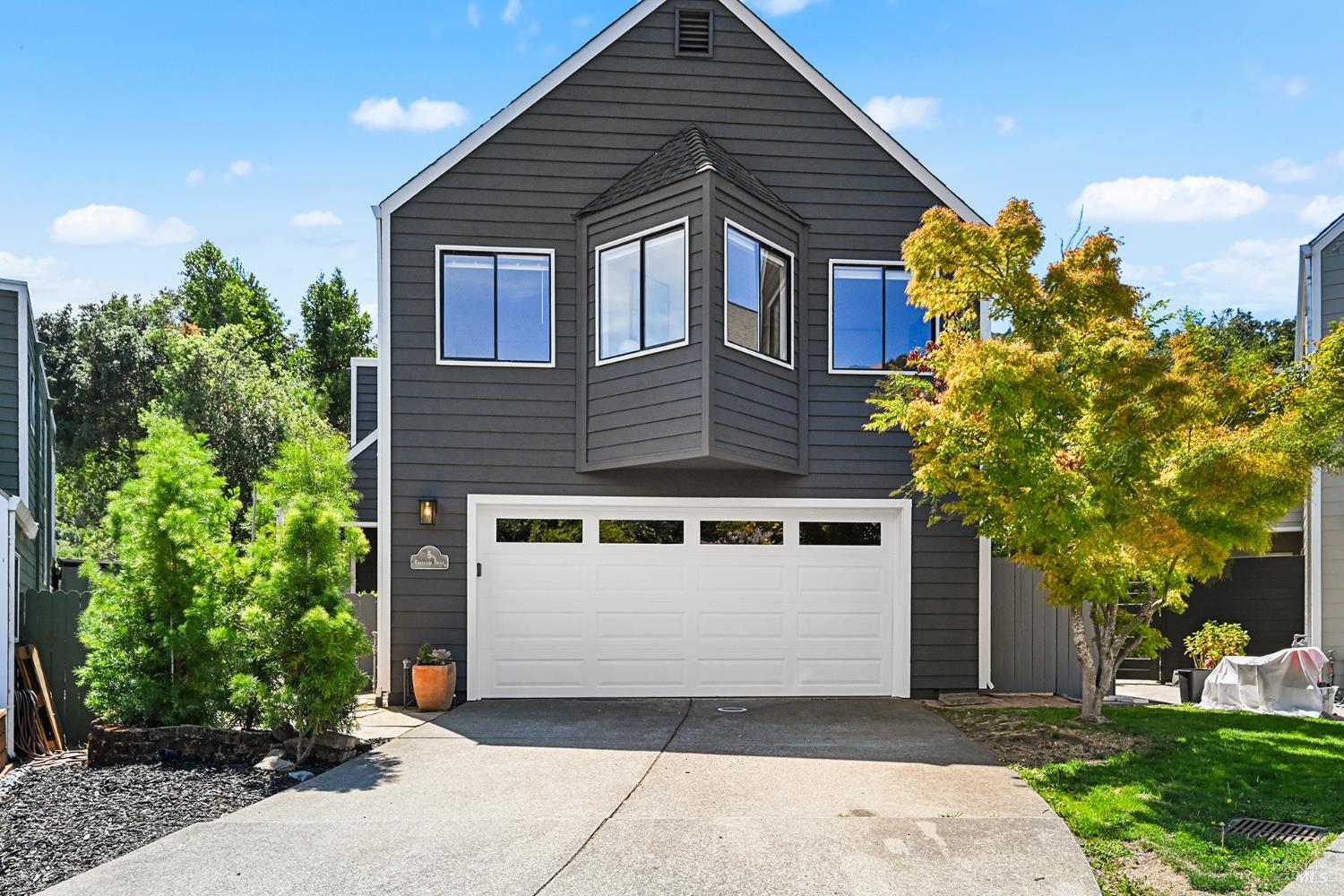 5 Creekside Drive