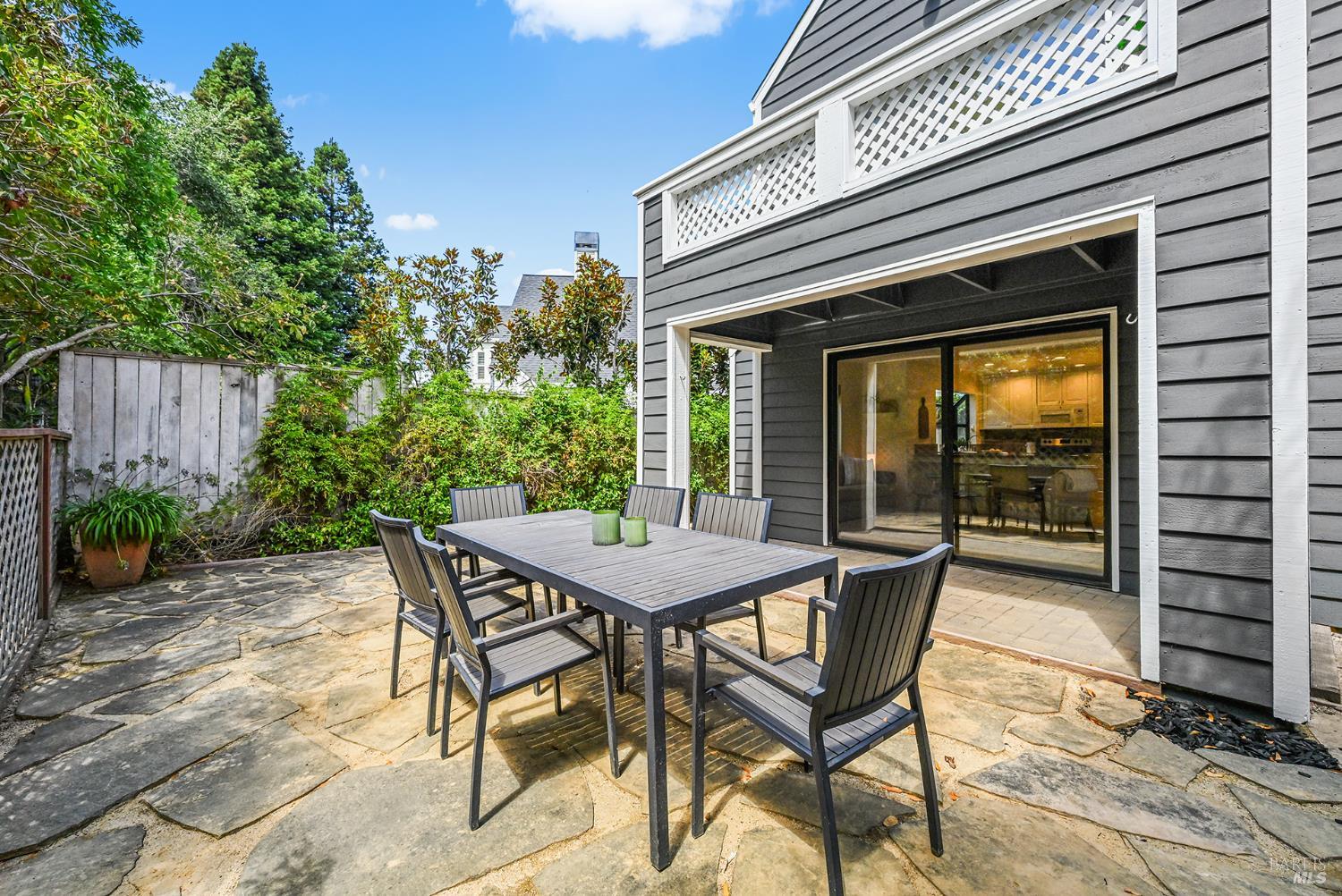 5 Creekside Drive