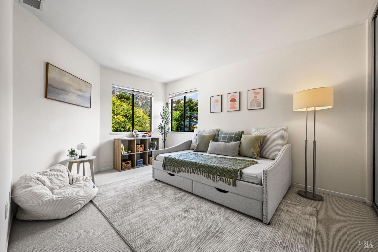 5 Creekside Drive