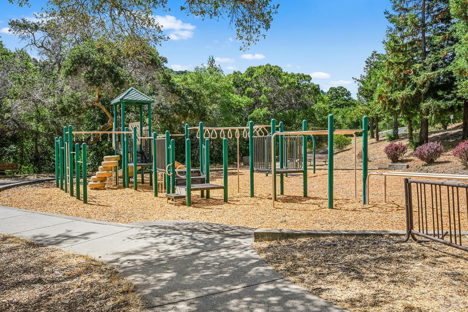 5 Creekside Drive