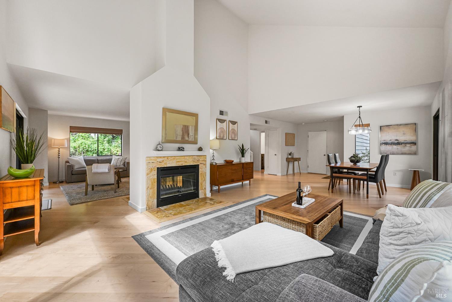 5 Creekside Drive