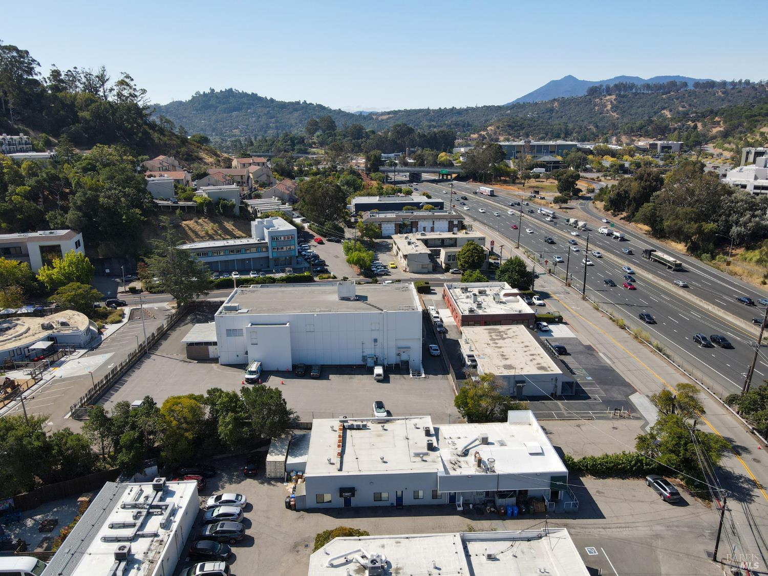 4162 Redwood Highway