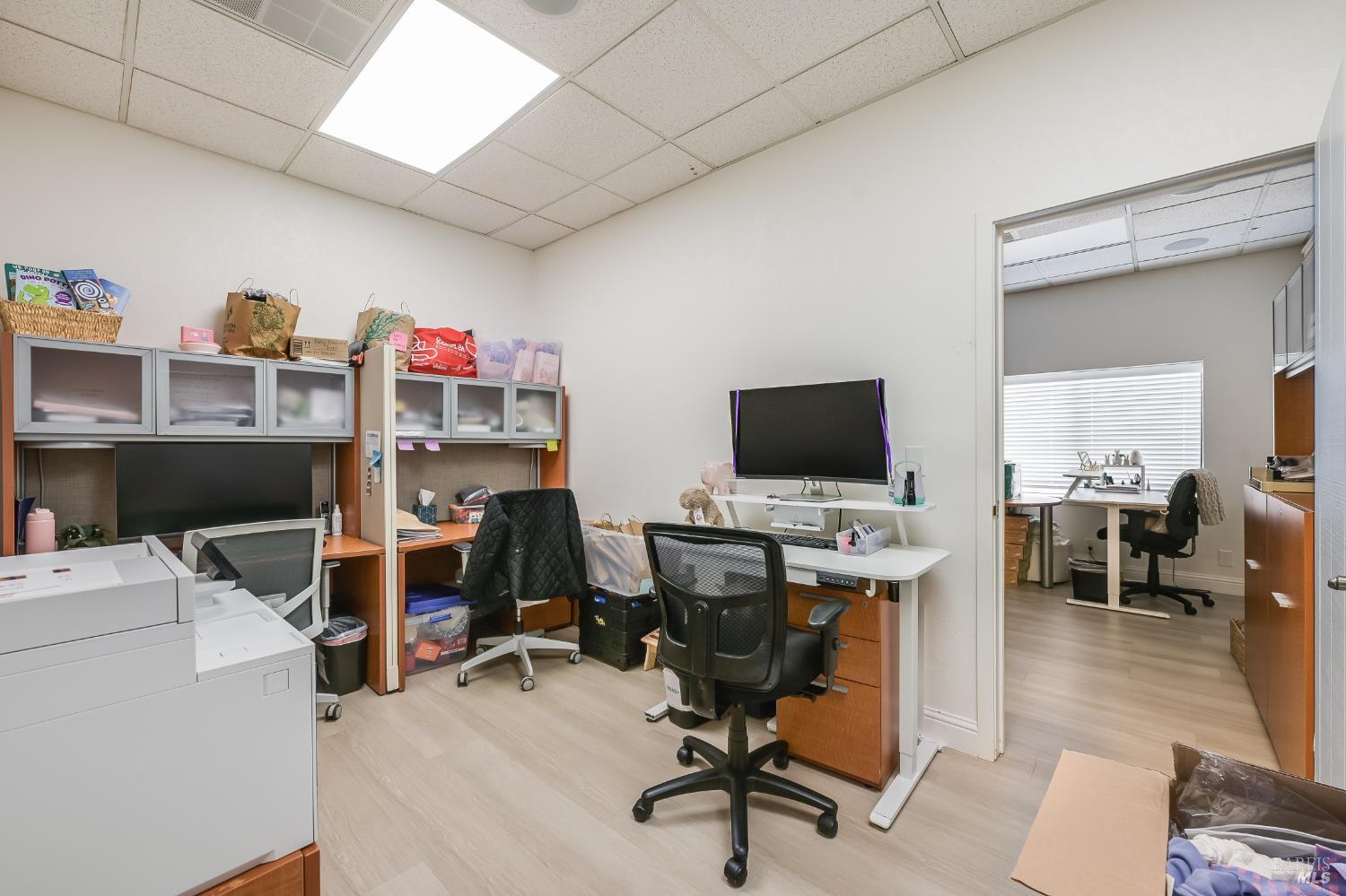 4162 Redwood Highway