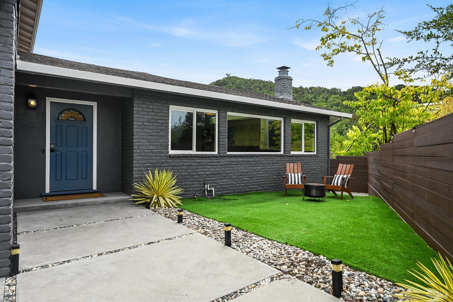 62 Oakdale Avenue