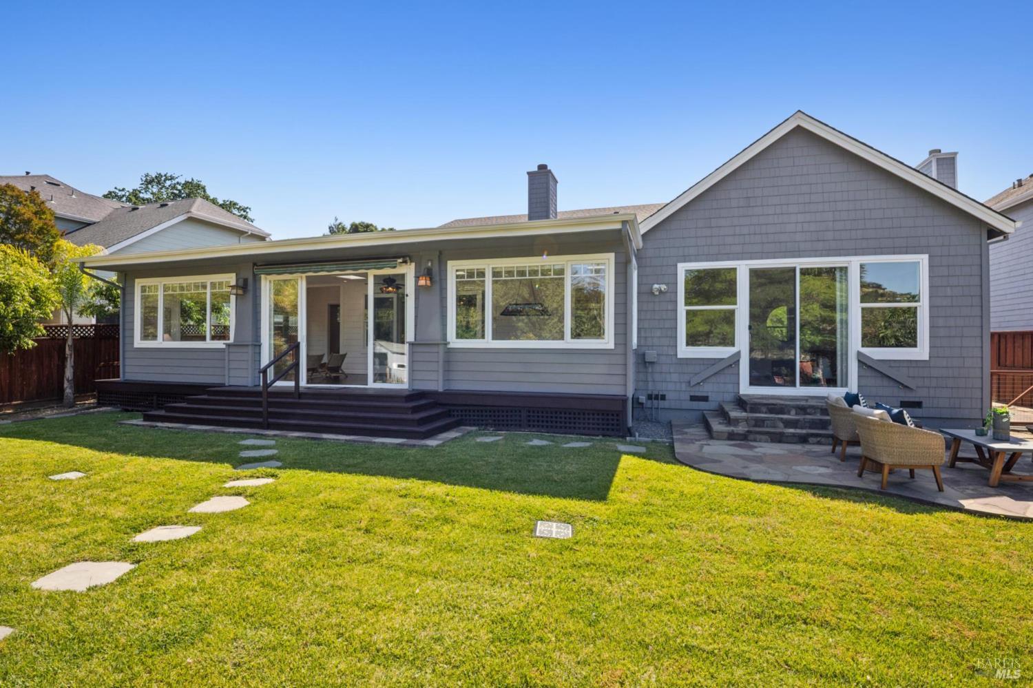 15 Thorsson Court