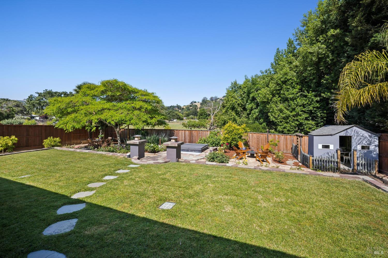 15 Thorsson Court