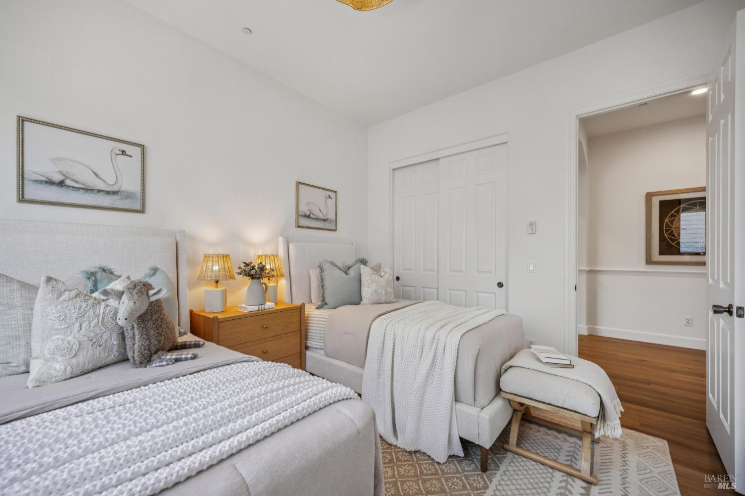 15 Thorsson Court
