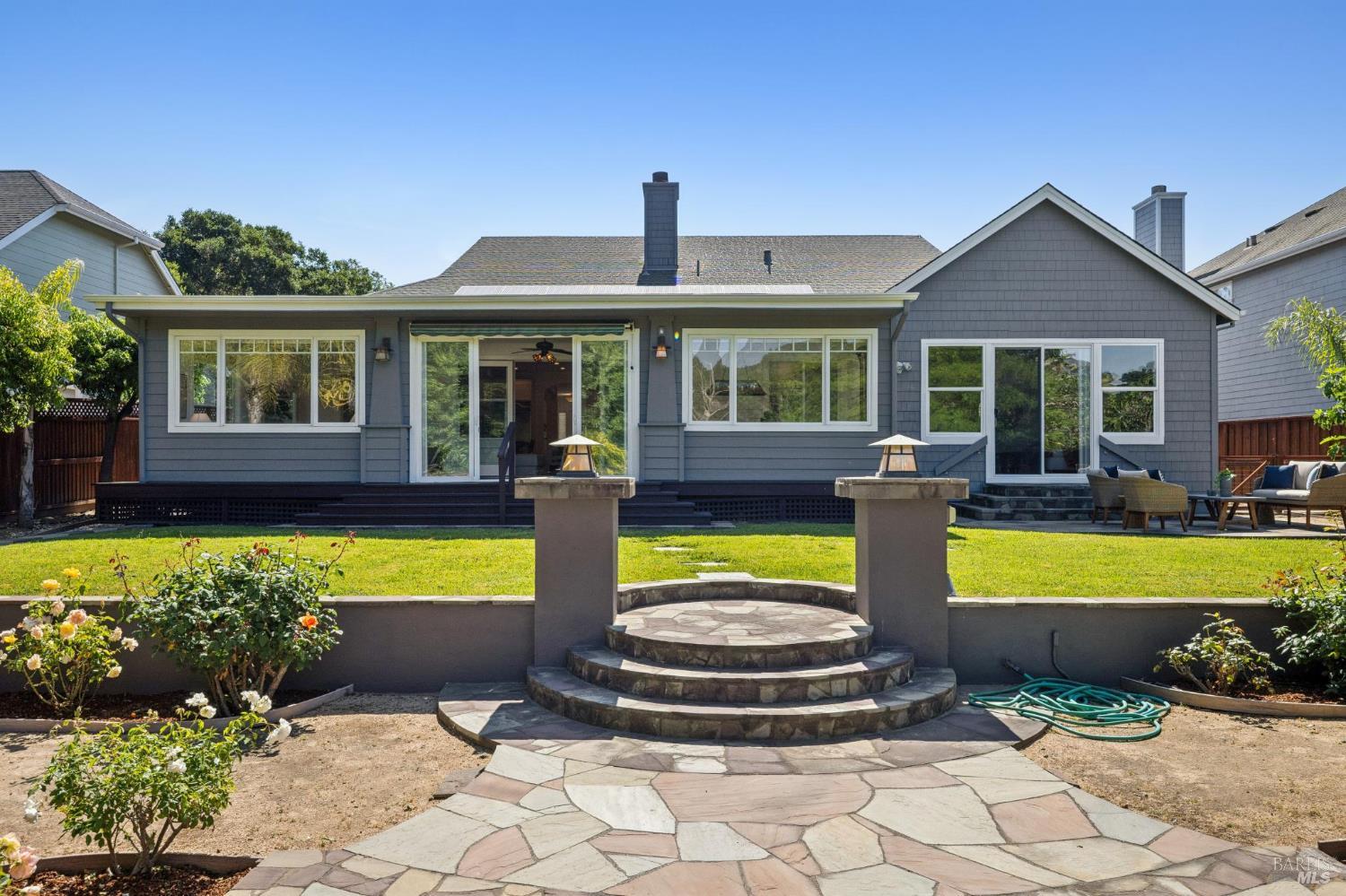 15 Thorsson Court