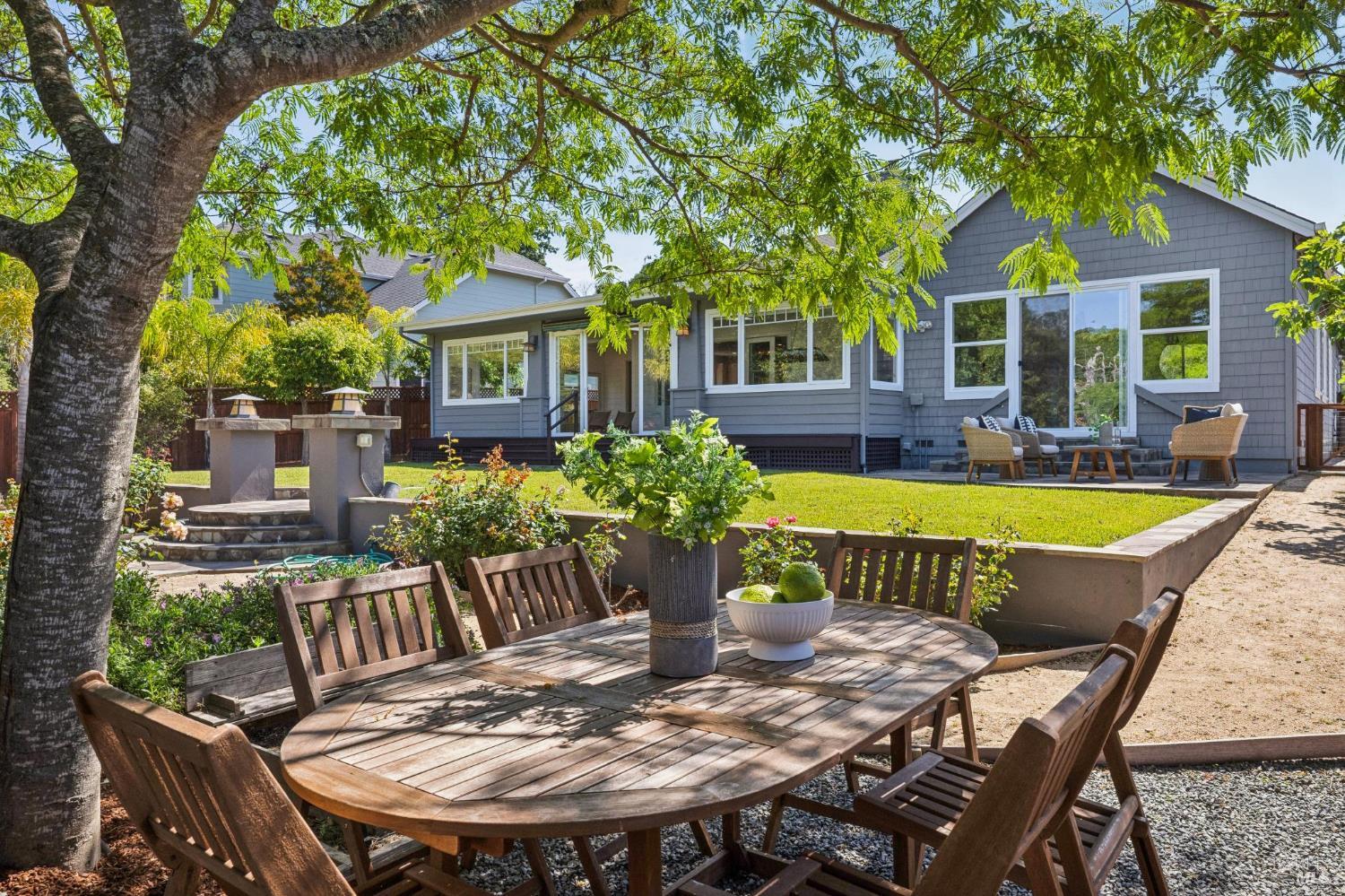 15 Thorsson Court