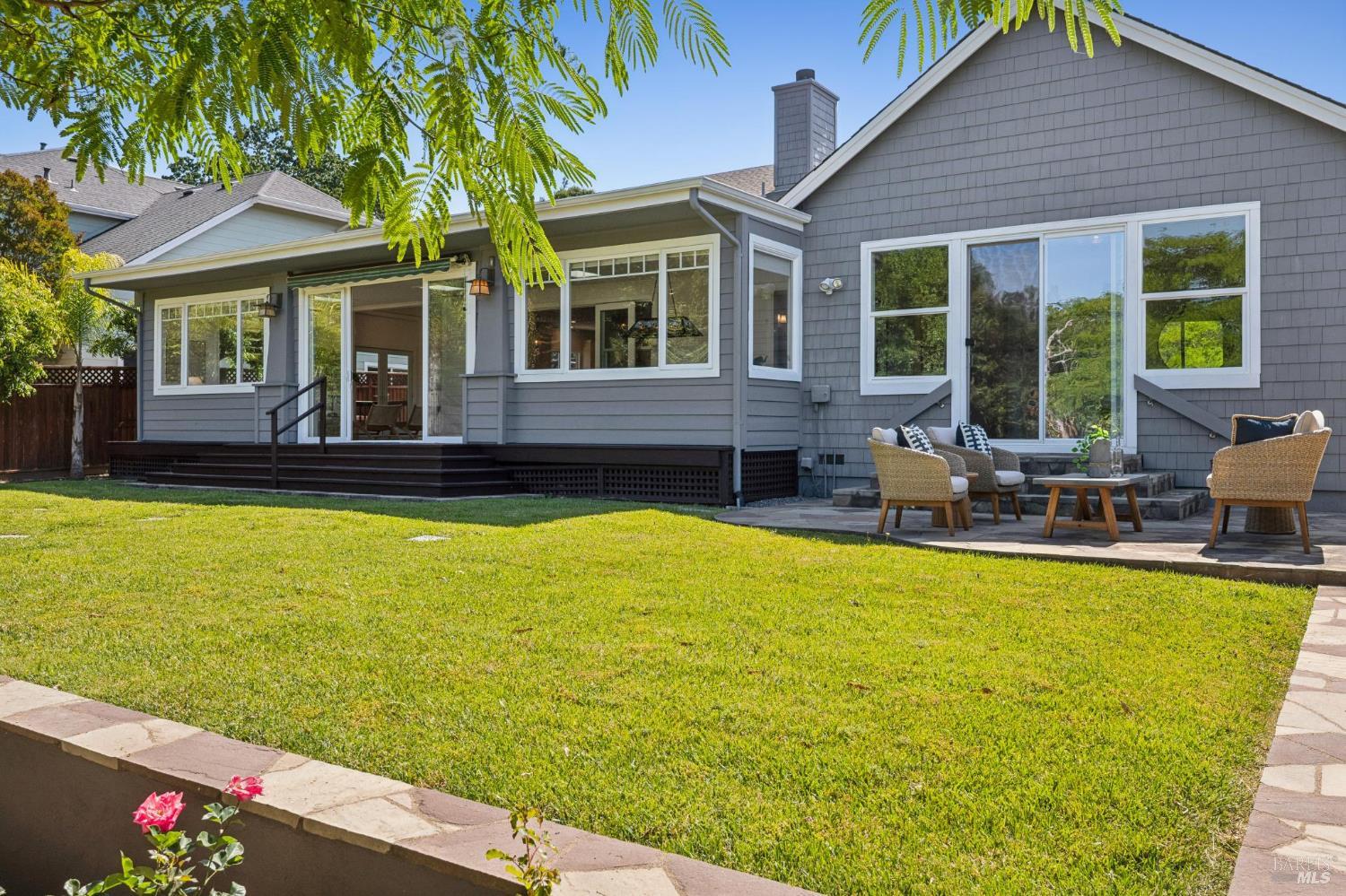 15 Thorsson Court